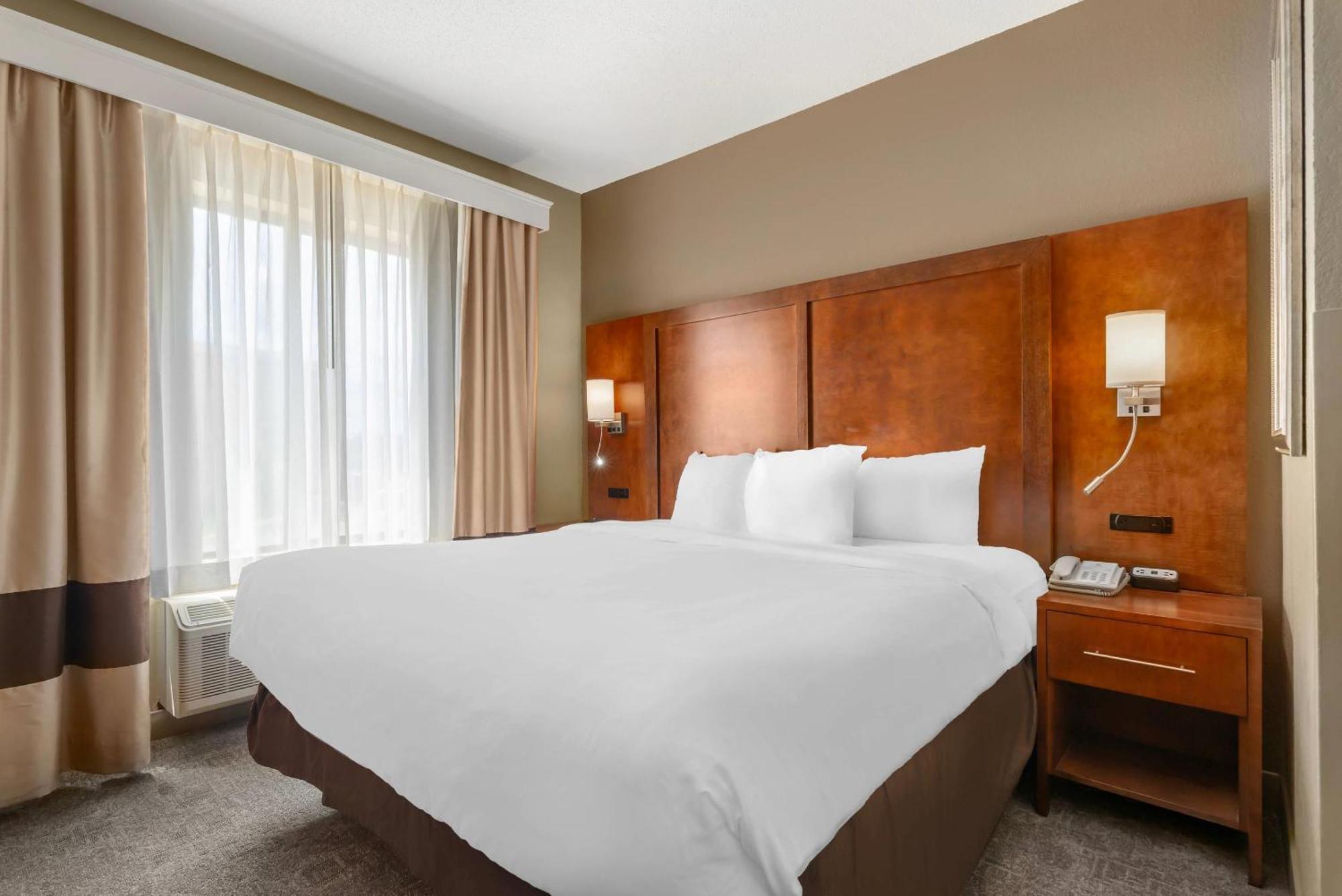 คอมฟอร์ต สวีท Hotel อ็อกซ์ฟอร์ด ภายนอก รูปภาพ